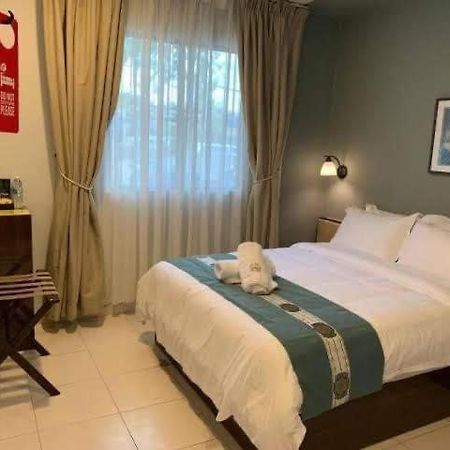 R Hotel Langkawi Kuah Exterior foto